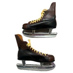 Vintage Canadian Ice Skates leather lace up hockey winter 6 60s 70s